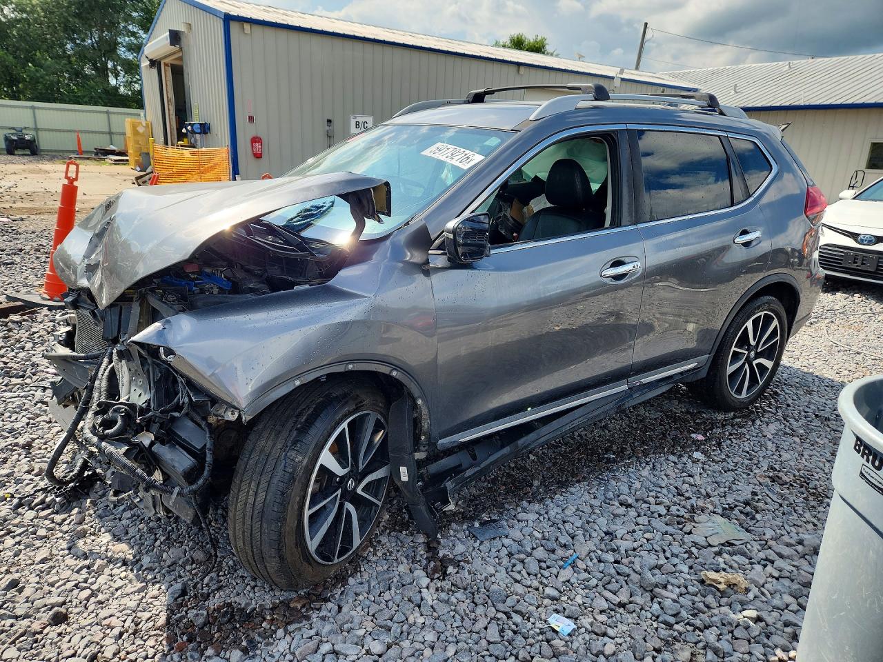 2017 NISSAN ROGUE