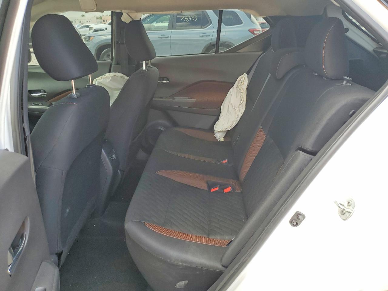 2023 NISSAN KICKS