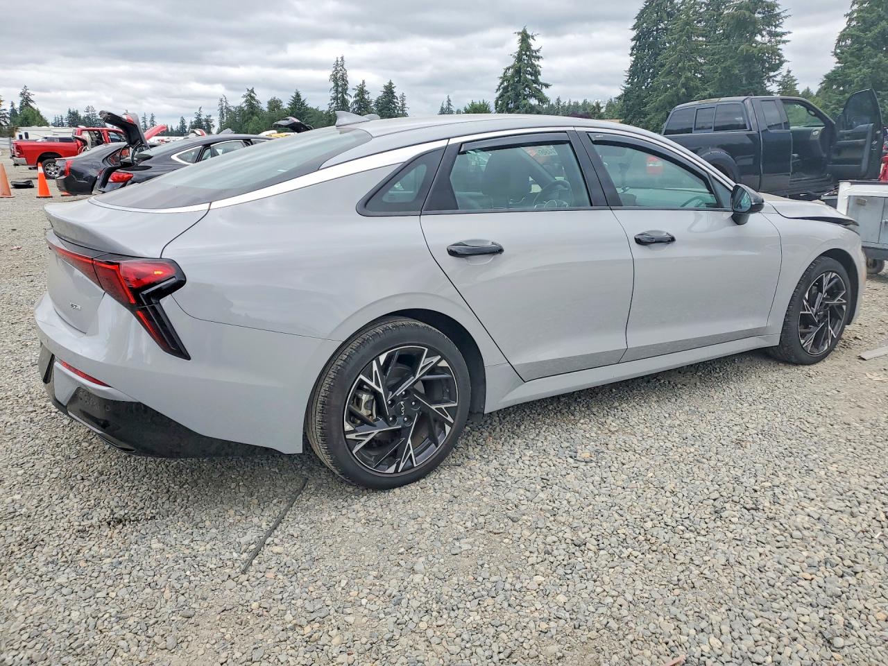 2025 KIA K5