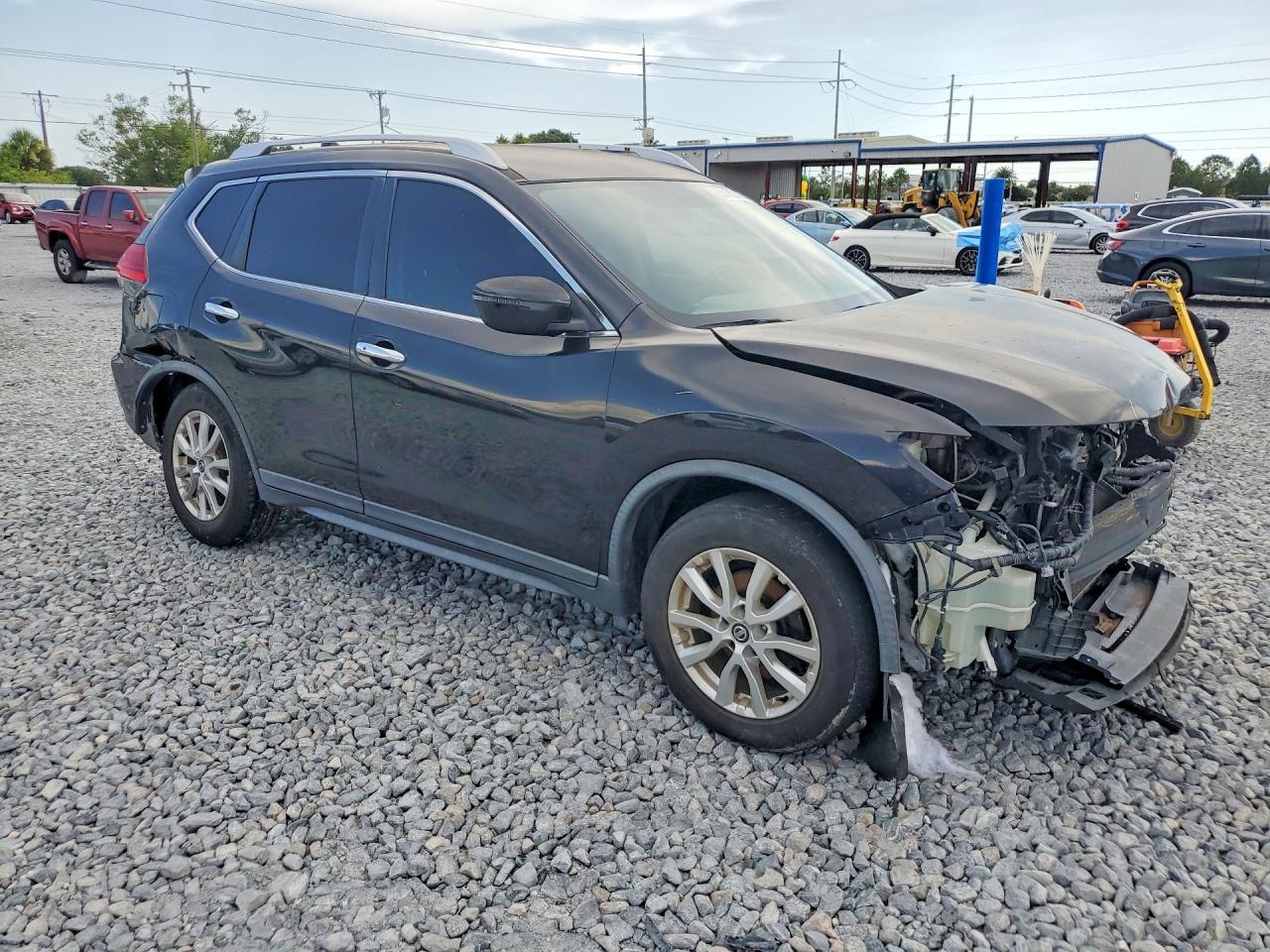 2017 NISSAN ROGUE