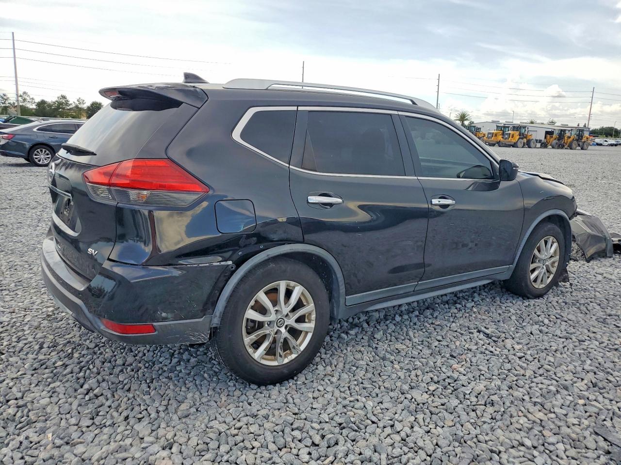 2017 NISSAN ROGUE