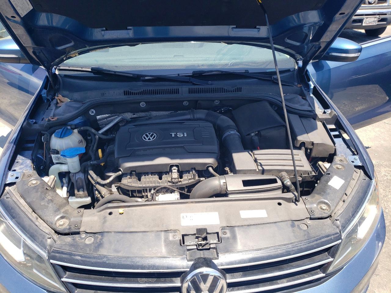 2016 VOLKSWAGEN JETTA