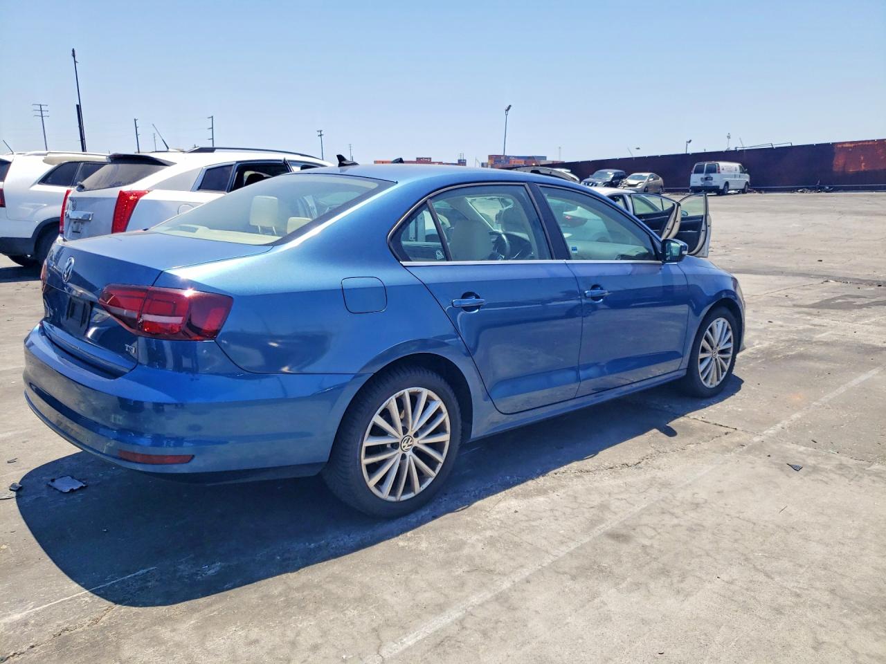 2016 VOLKSWAGEN JETTA