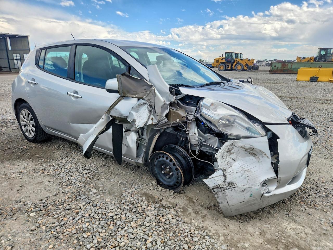 2015 NISSAN LEAF