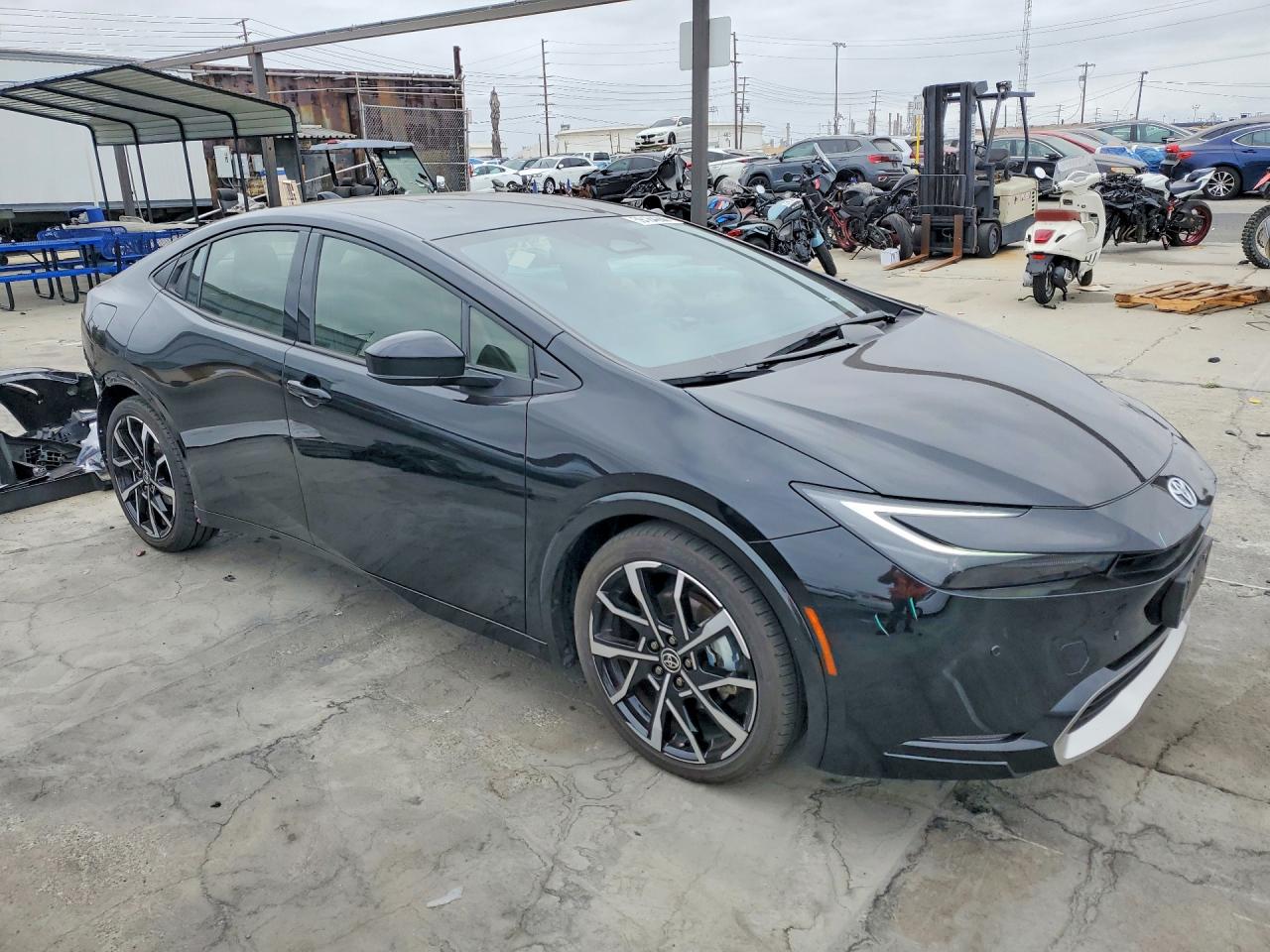 2025 TOYOTA PRIUS