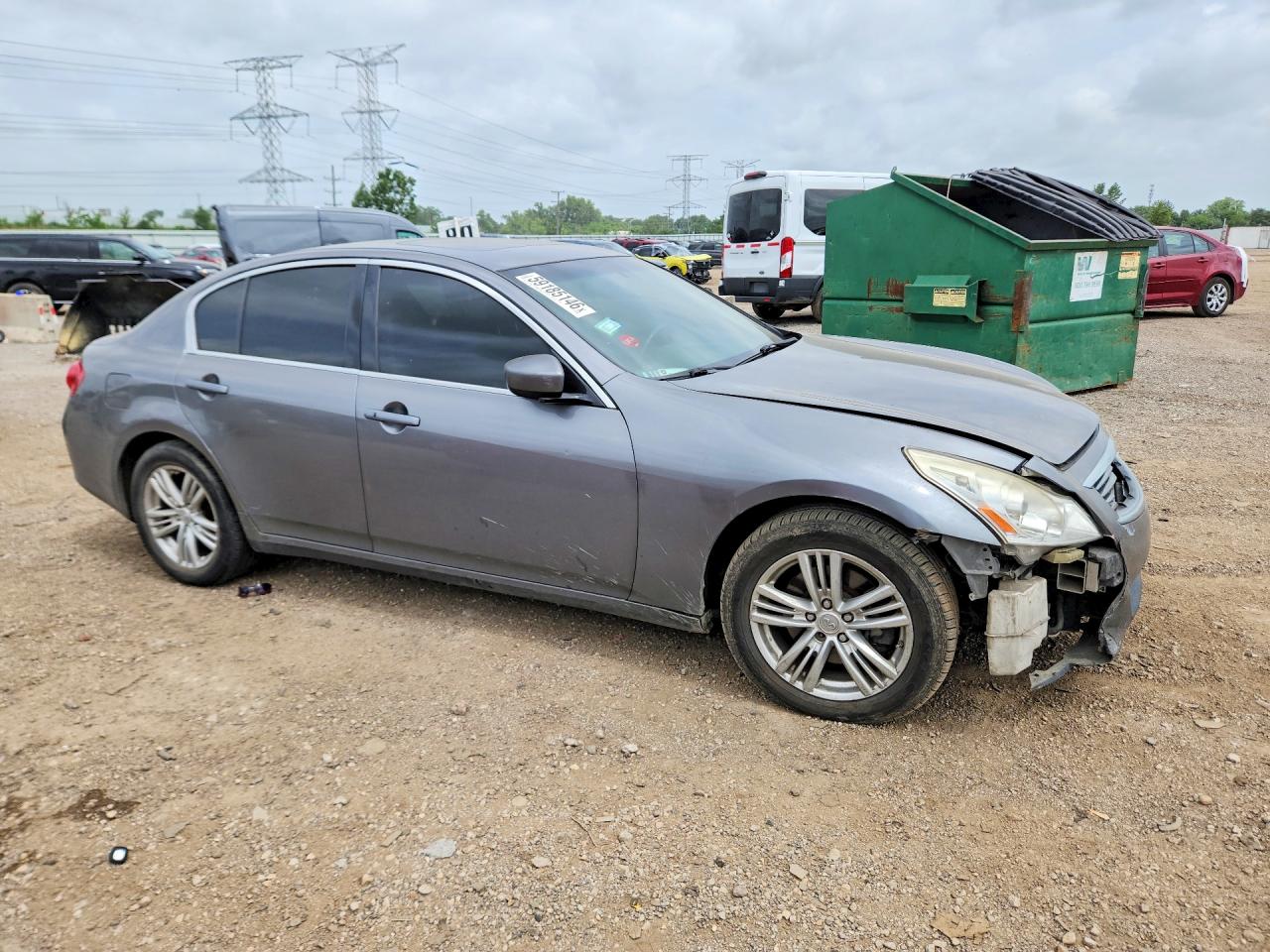 2013 INFINITI G37