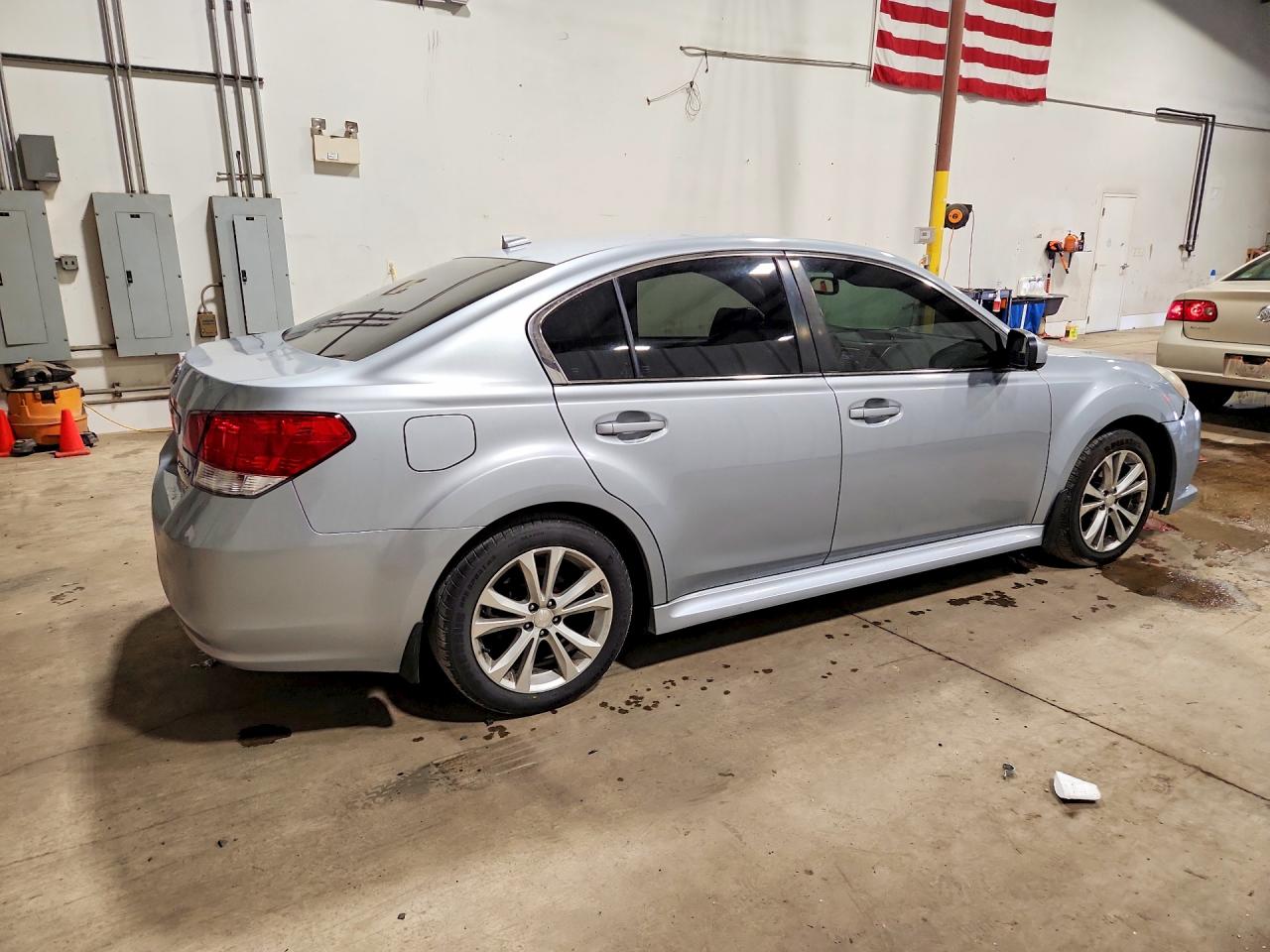 2014 SUBARU LEGACY