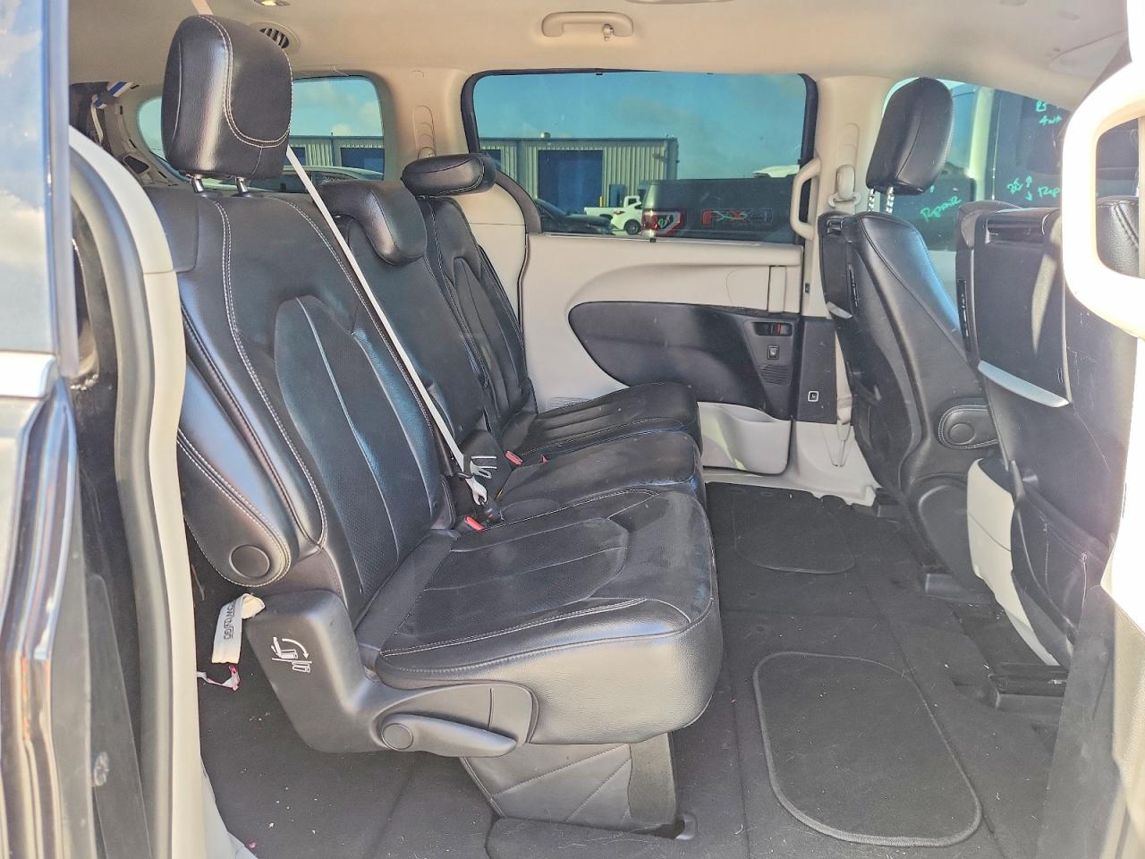 2022 CHRYSLER PACIFICA