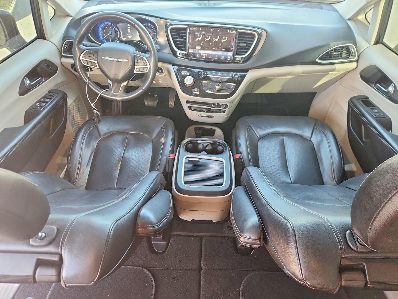 2022 CHRYSLER PACIFICA