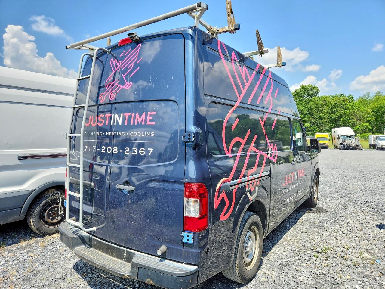 2015 NISSAN NV