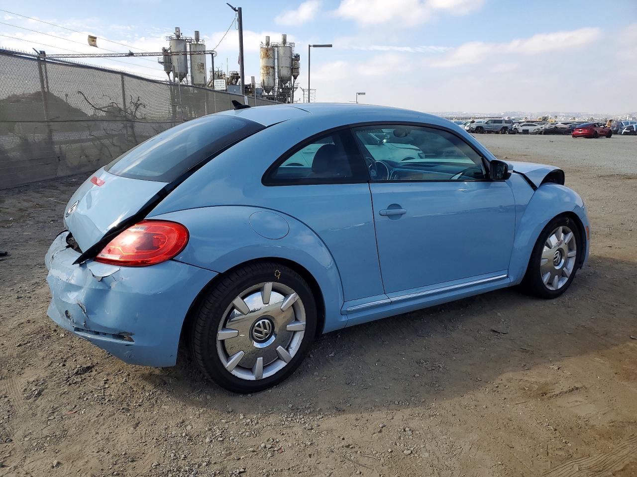 2012 VOLKSWAGEN BEETLE