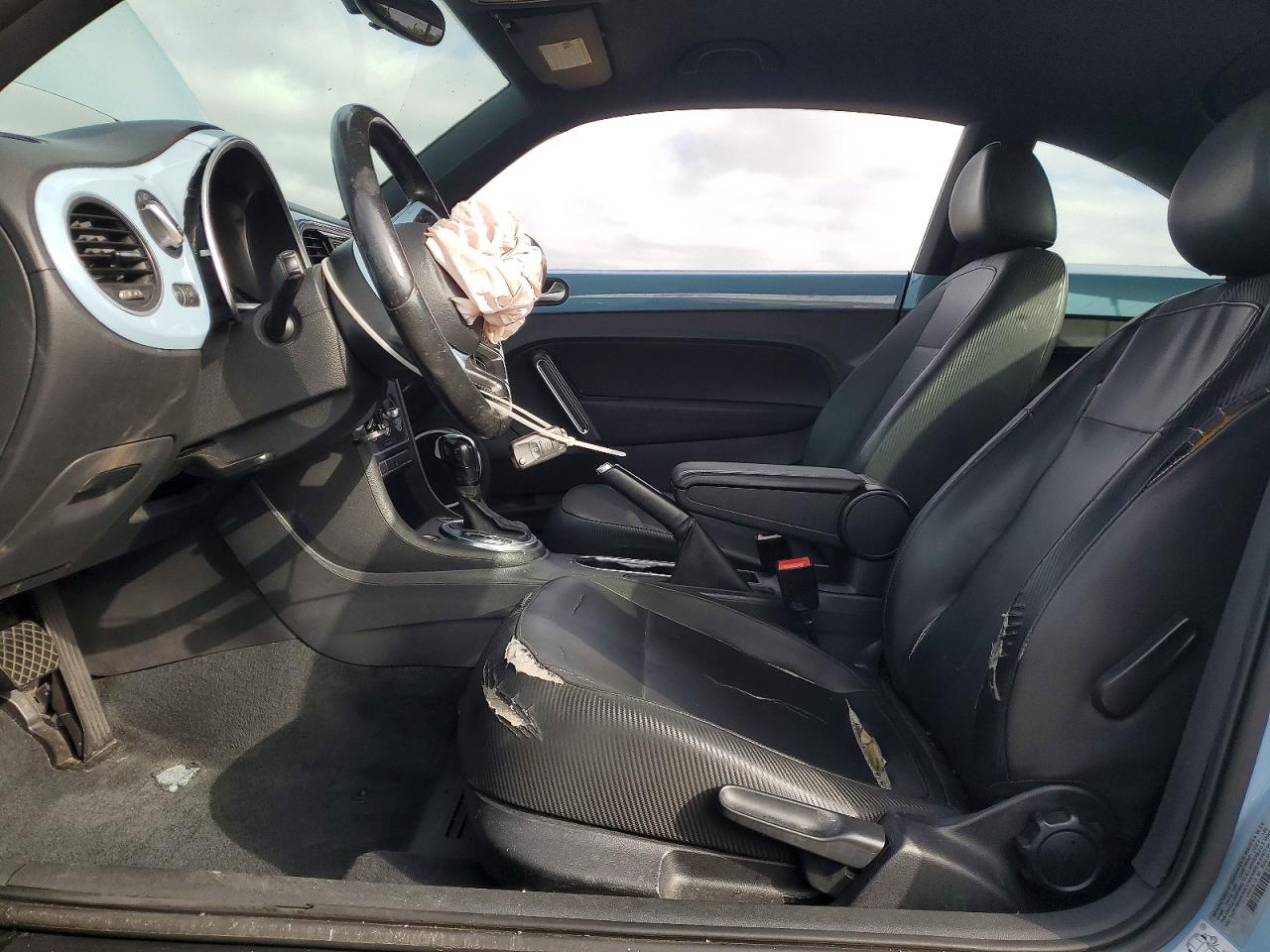 2012 VOLKSWAGEN BEETLE