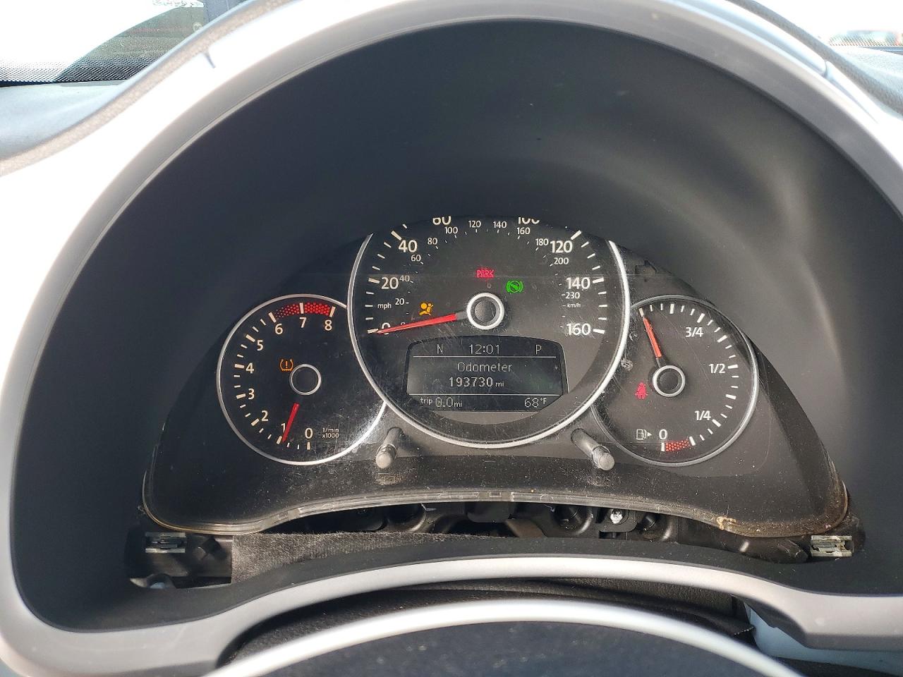 2012 VOLKSWAGEN BEETLE