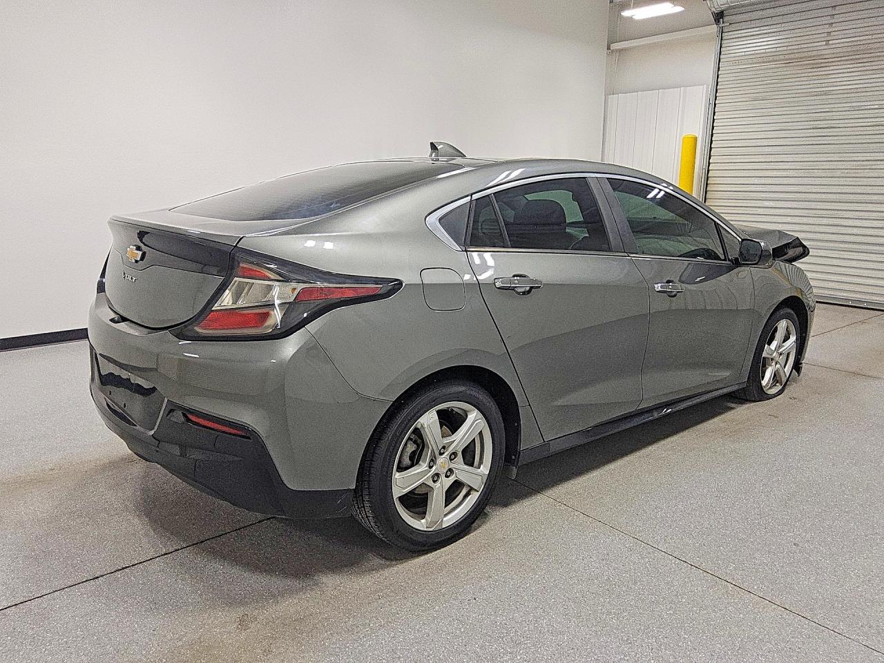 2017 CHEVROLET VOLT