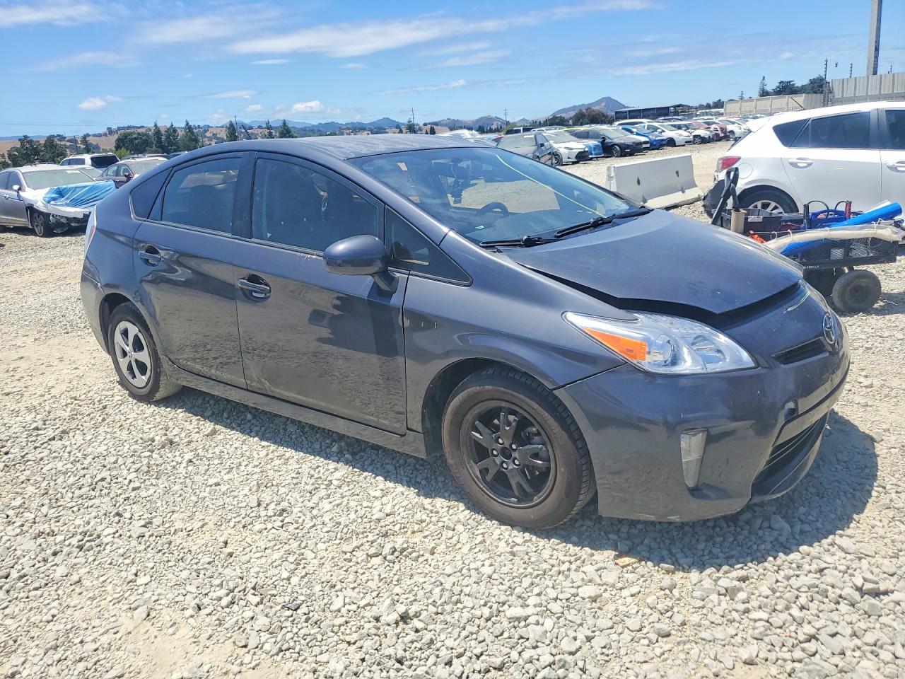 2013 TOYOTA PRIUS