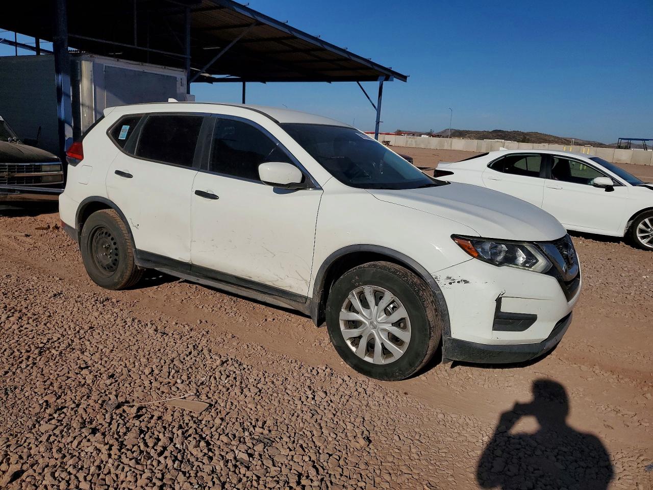 2017 NISSAN ROGUE