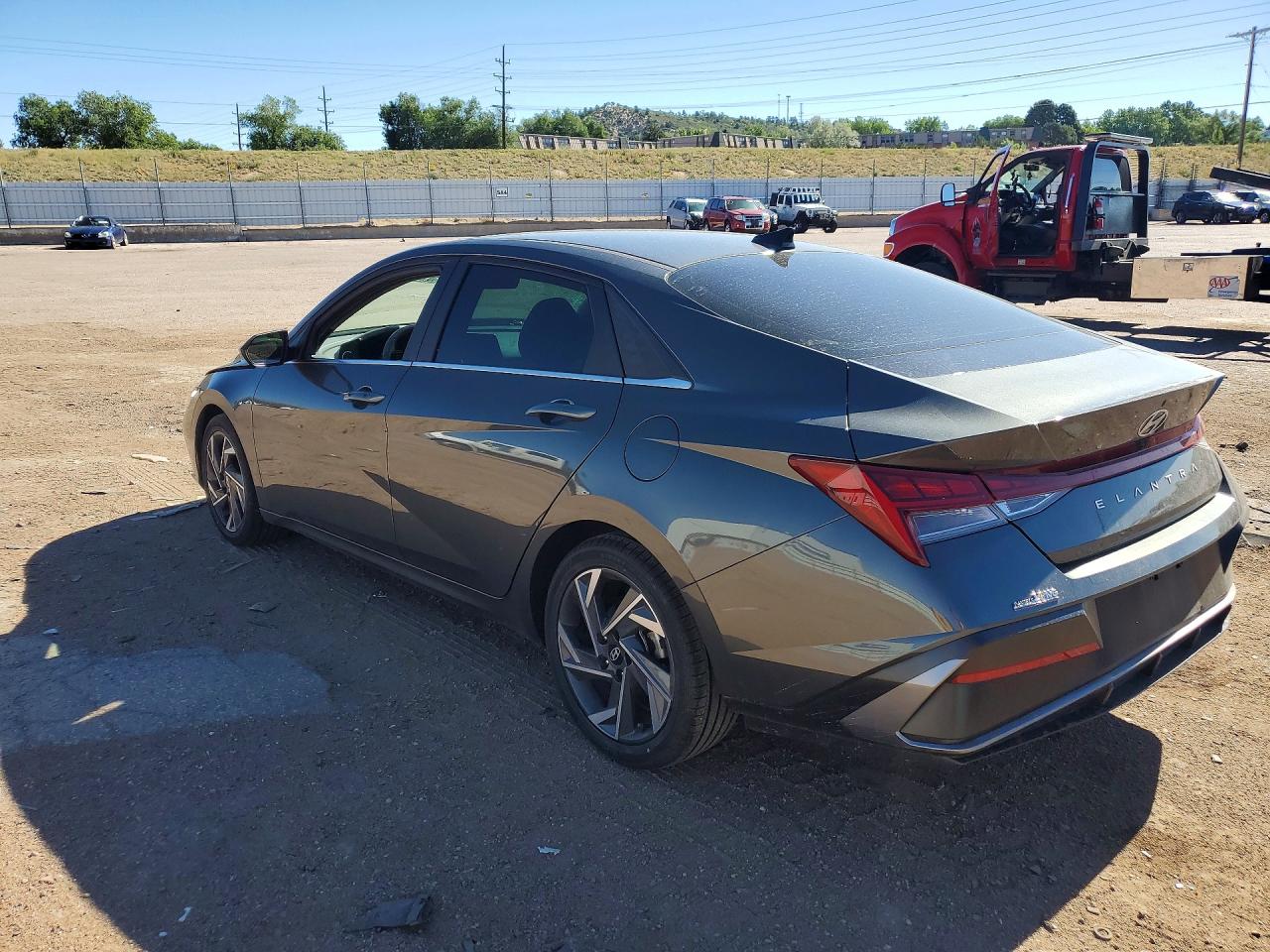 2024 HYUNDAI ELANTRA