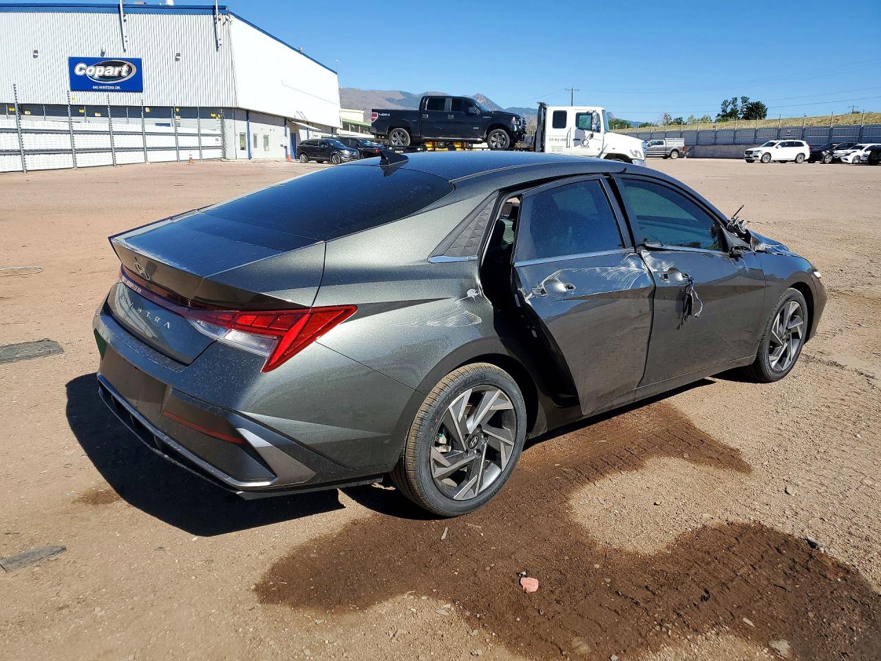2024 HYUNDAI ELANTRA