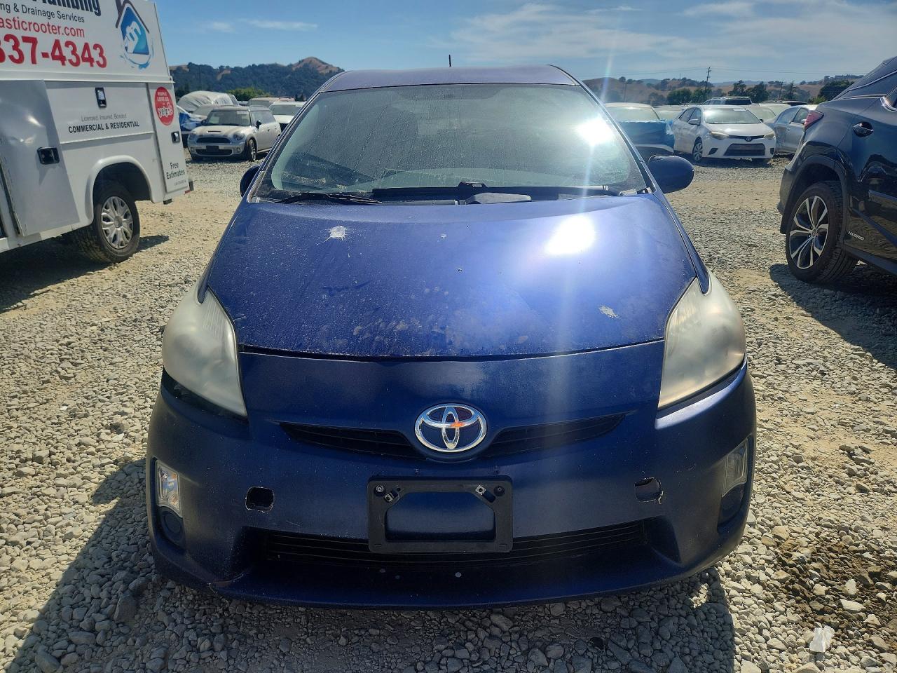 2011 TOYOTA PRIUS