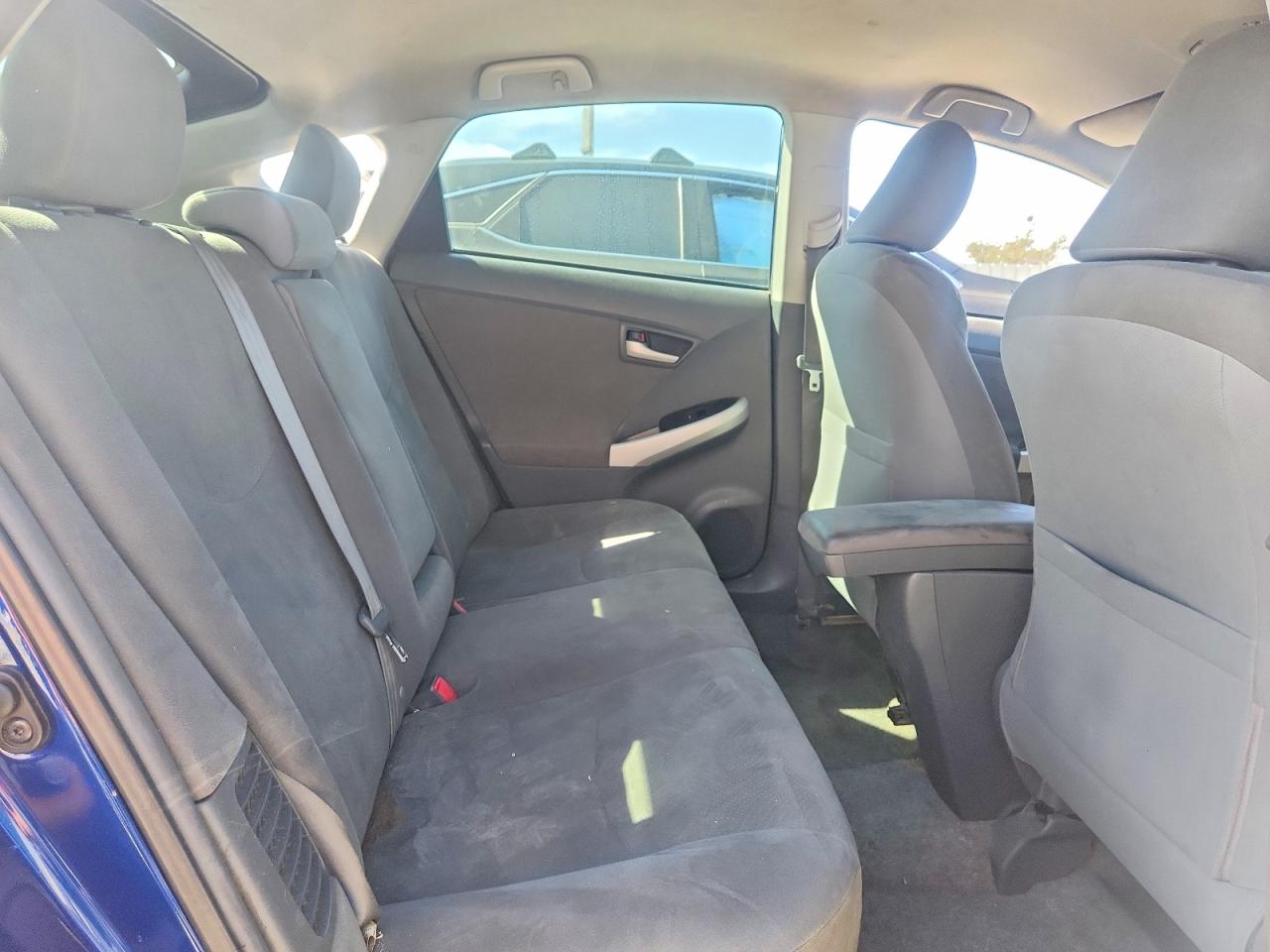 2011 TOYOTA PRIUS