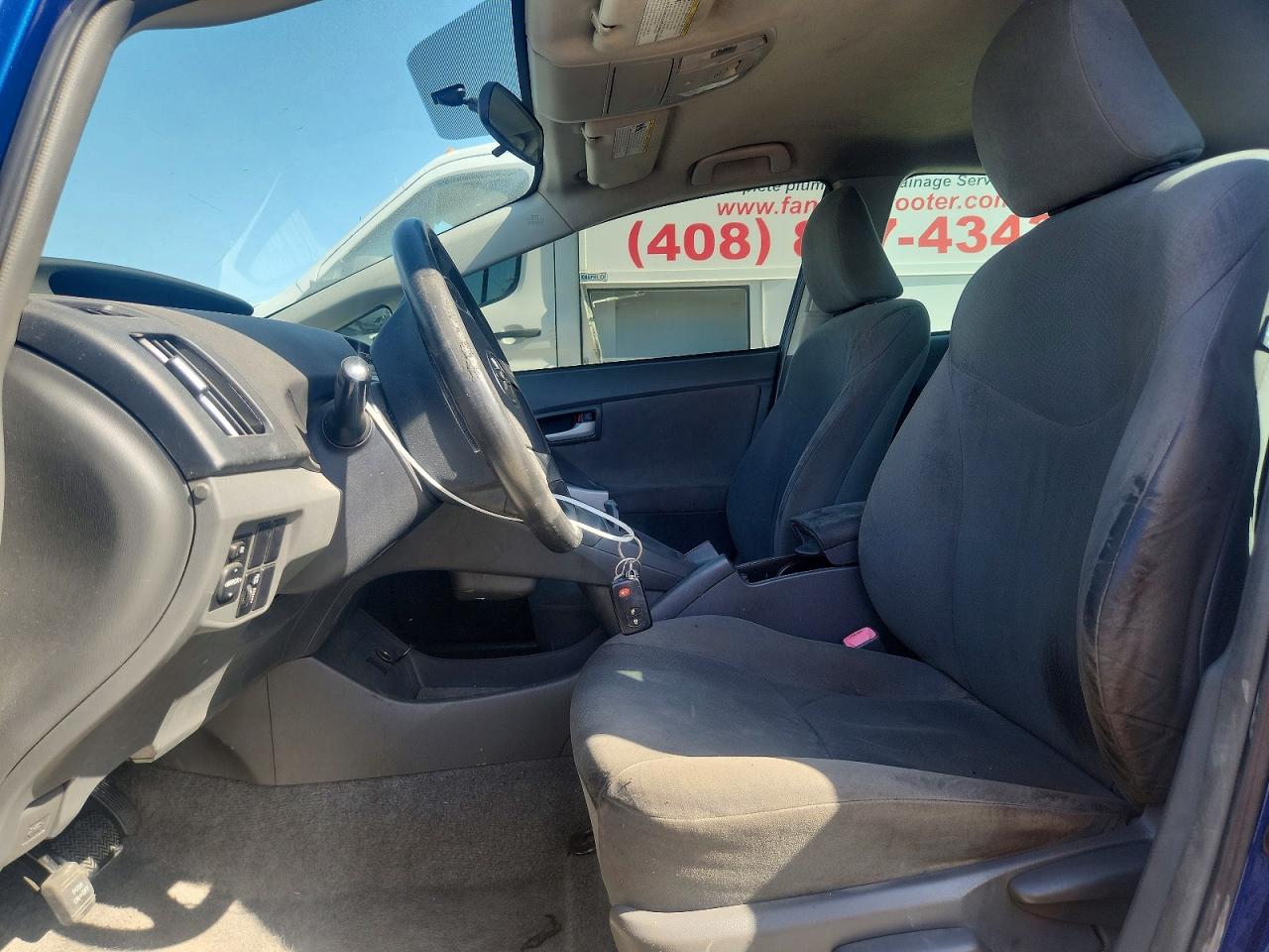 2011 TOYOTA PRIUS