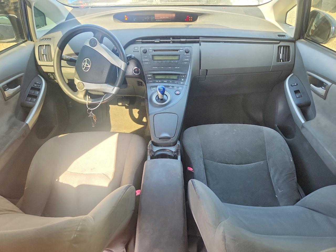 2011 TOYOTA PRIUS