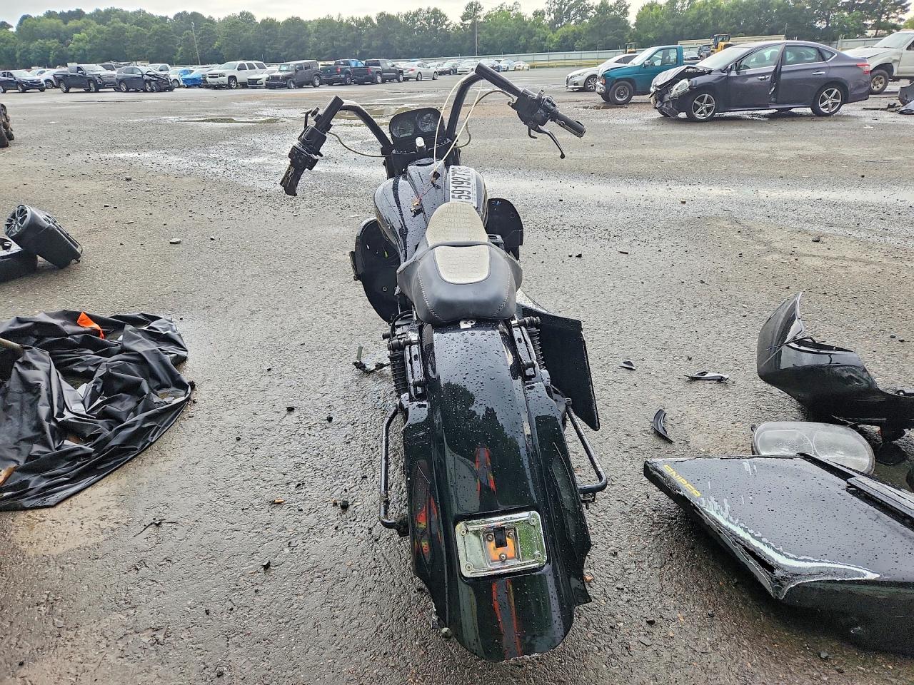 2016 HARLEY-DAVIDSON FL