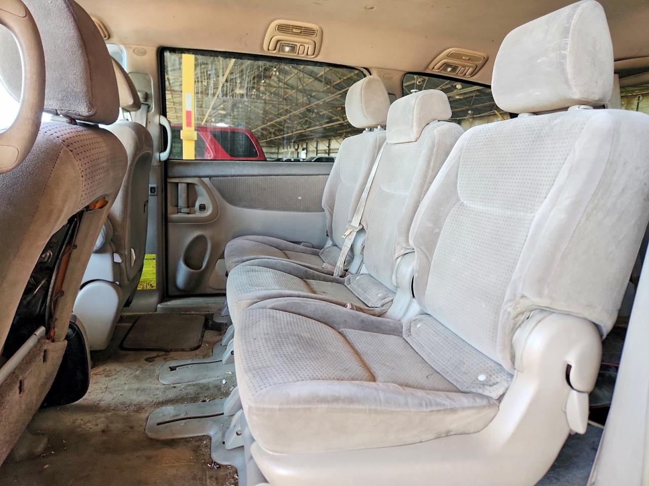 2006 TOYOTA SIENNA