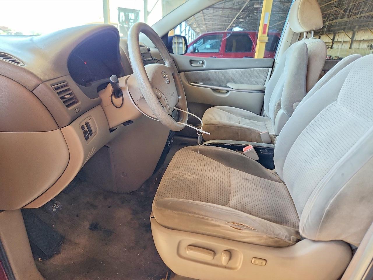 2006 TOYOTA SIENNA