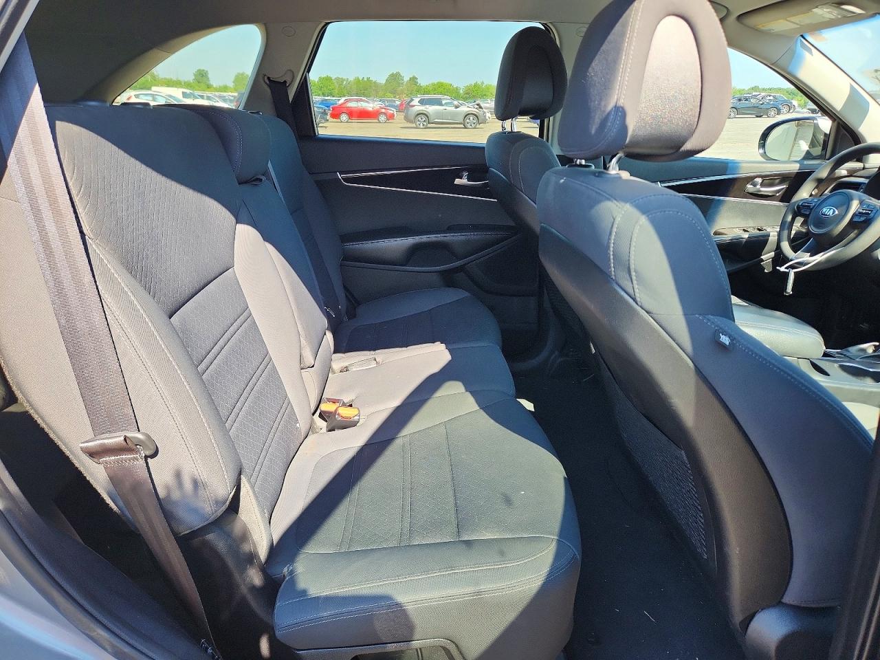 2016 KIA SORENTO