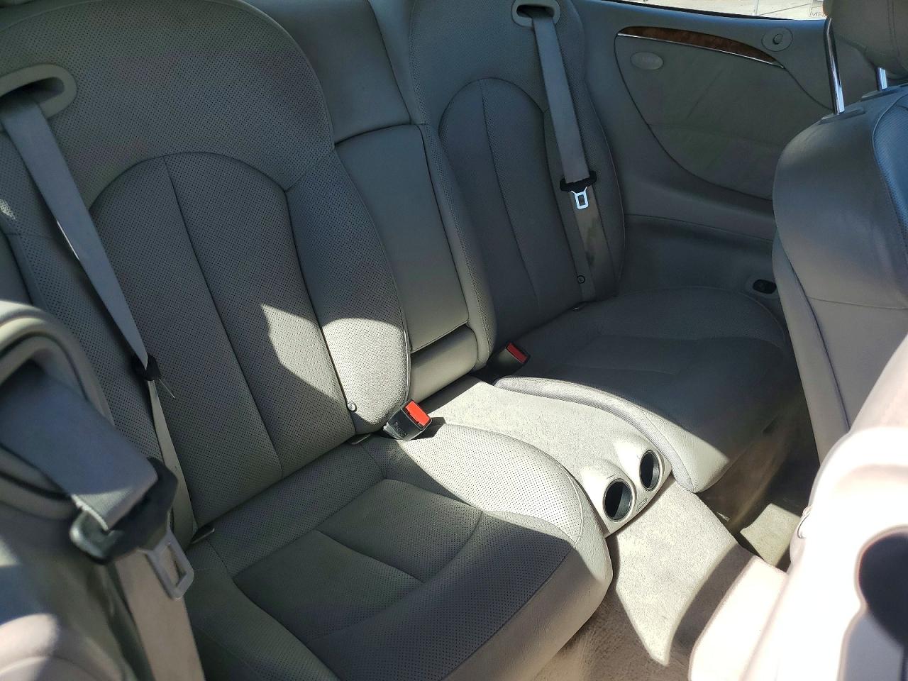 2004 MERCEDES-BENZ CLK-CLASS