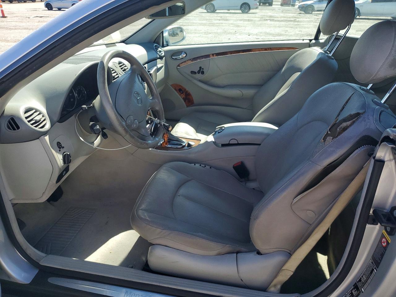 2004 MERCEDES-BENZ CLK-CLASS