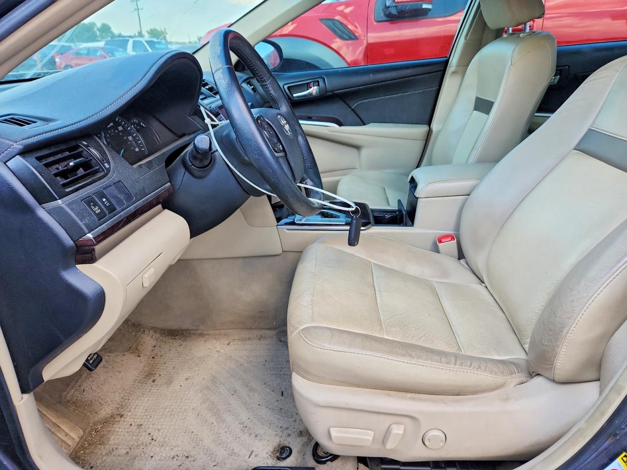 2014 TOYOTA CAMRY