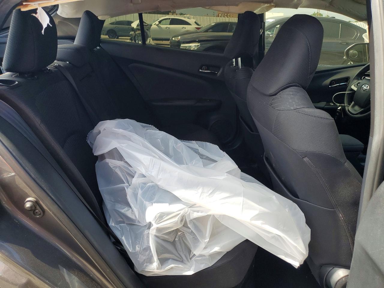 2016 TOYOTA PRIUS