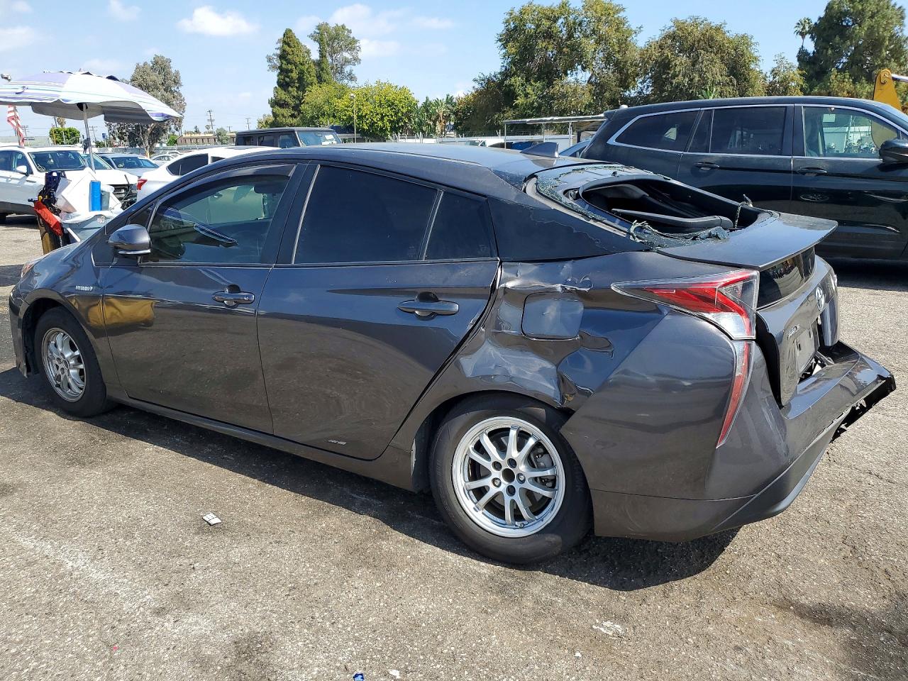 2016 TOYOTA PRIUS