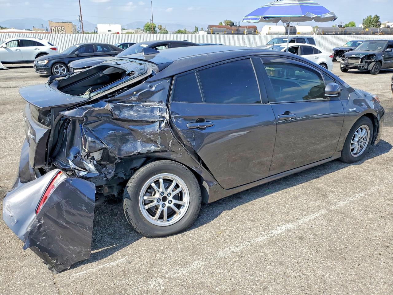 2016 TOYOTA PRIUS