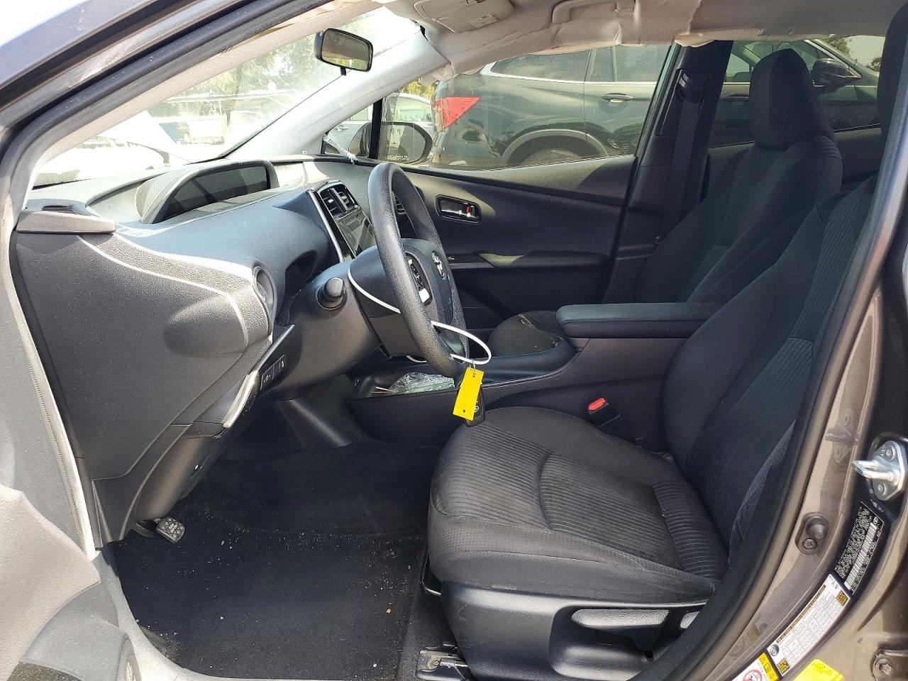 2016 TOYOTA PRIUS