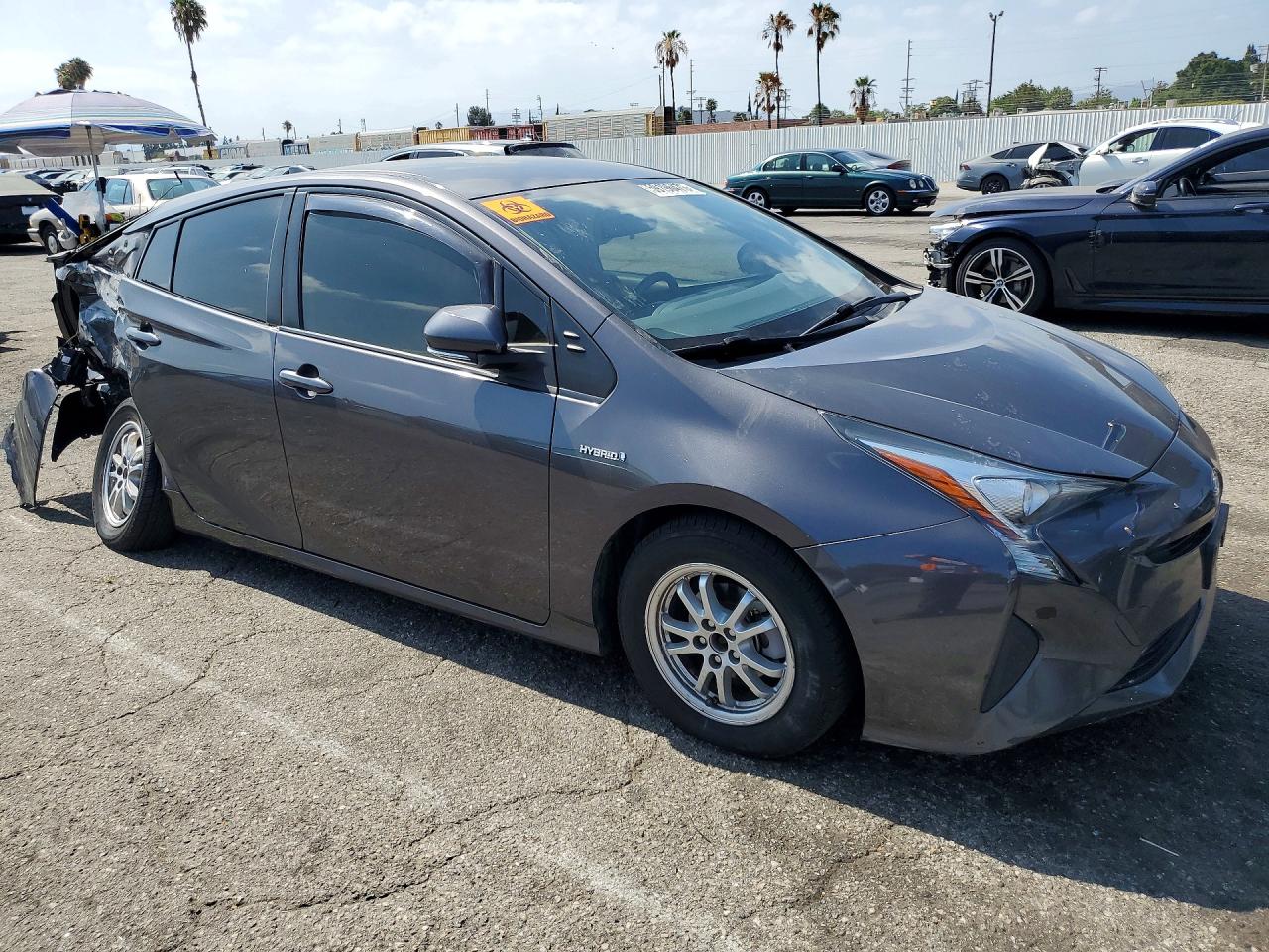 2016 TOYOTA PRIUS
