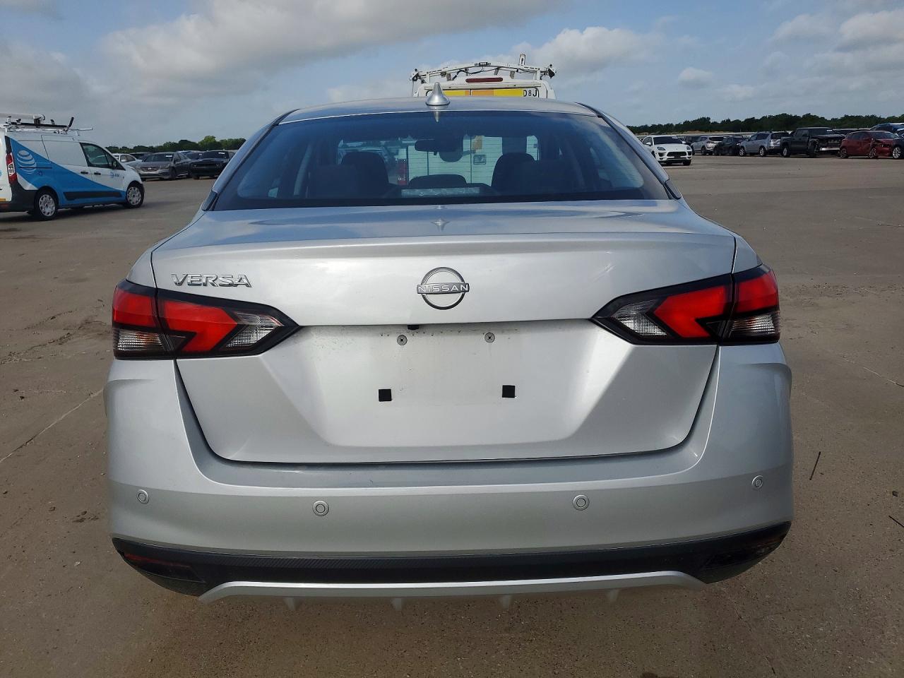 2025 NISSAN VERSA