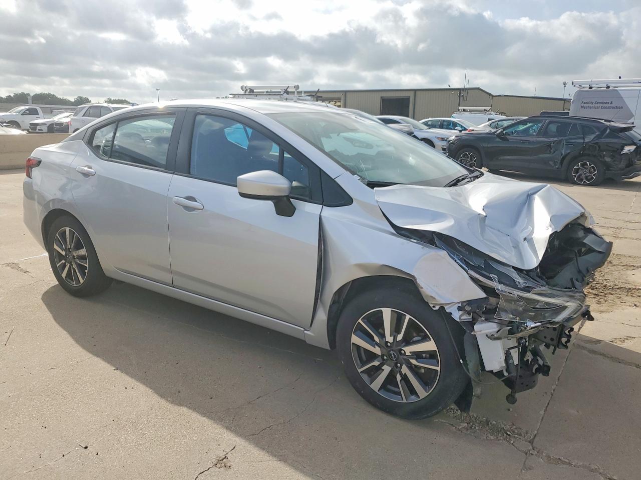 2025 NISSAN VERSA