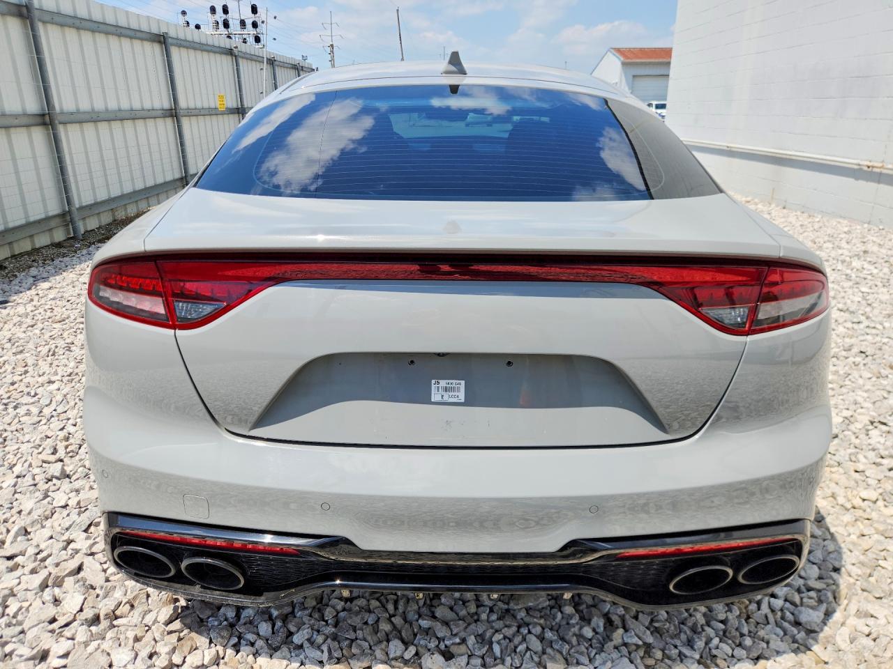 2023 KIA STINGER