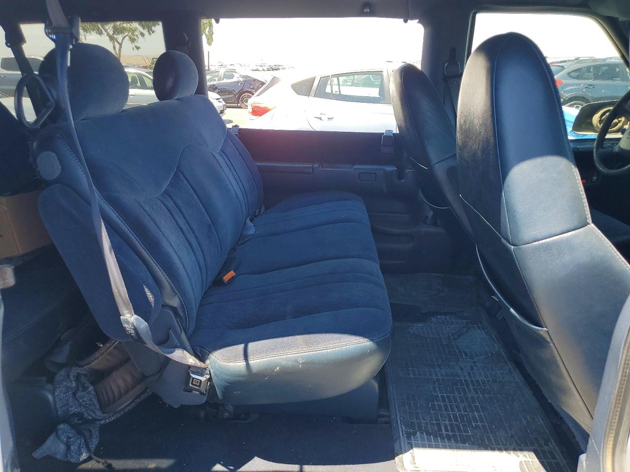 2000 CHEVROLET ASTRO