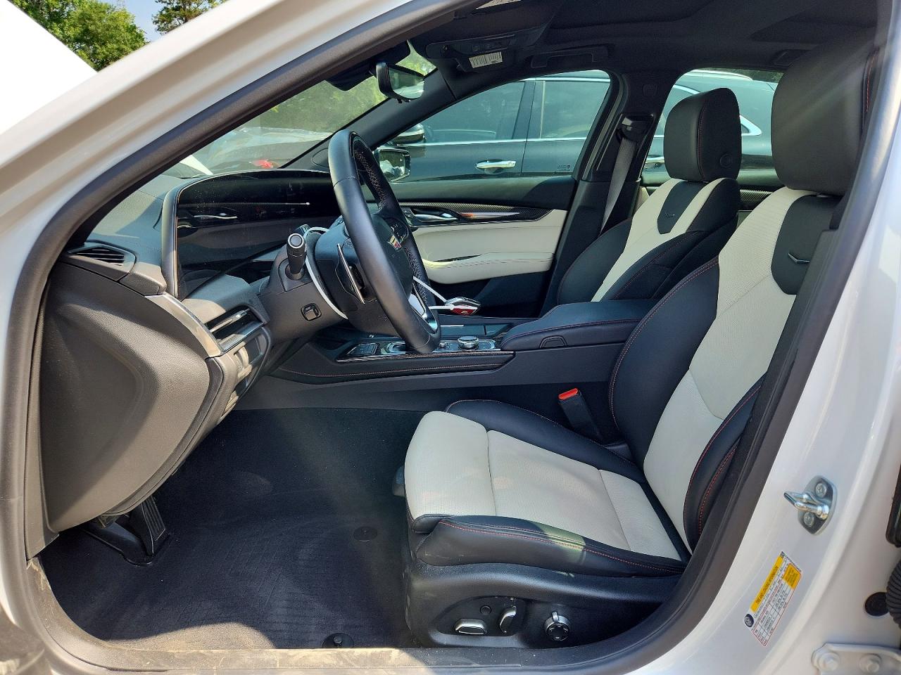 2025 CADILLAC CT5