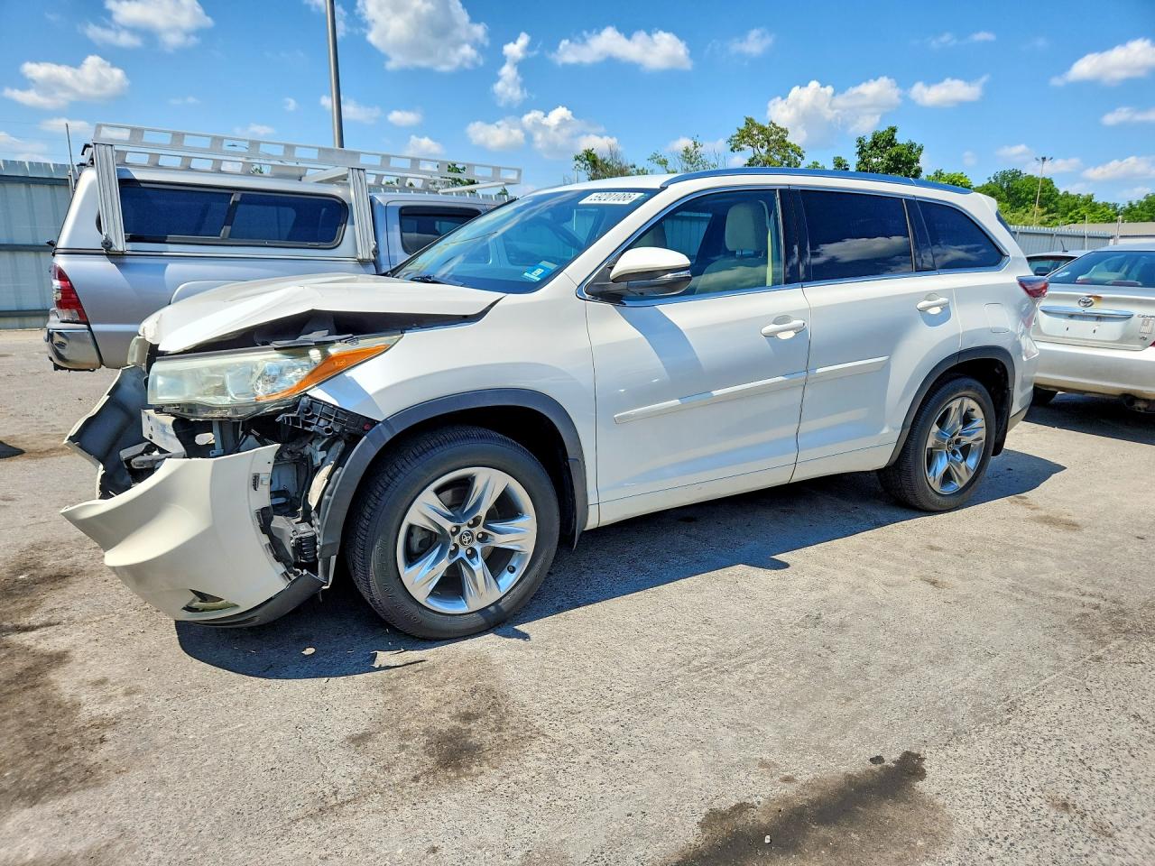 2016 TOYOTA HIGHLANDER