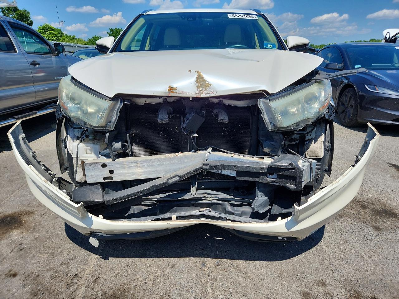 2016 TOYOTA HIGHLANDER