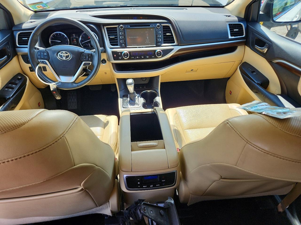 2016 TOYOTA HIGHLANDER