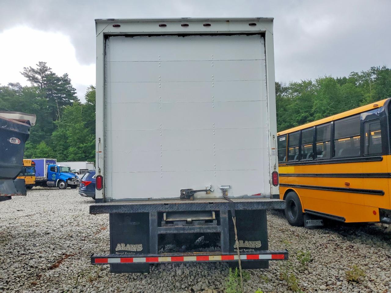 2019 INTERNATIONAL 4000 SERIE