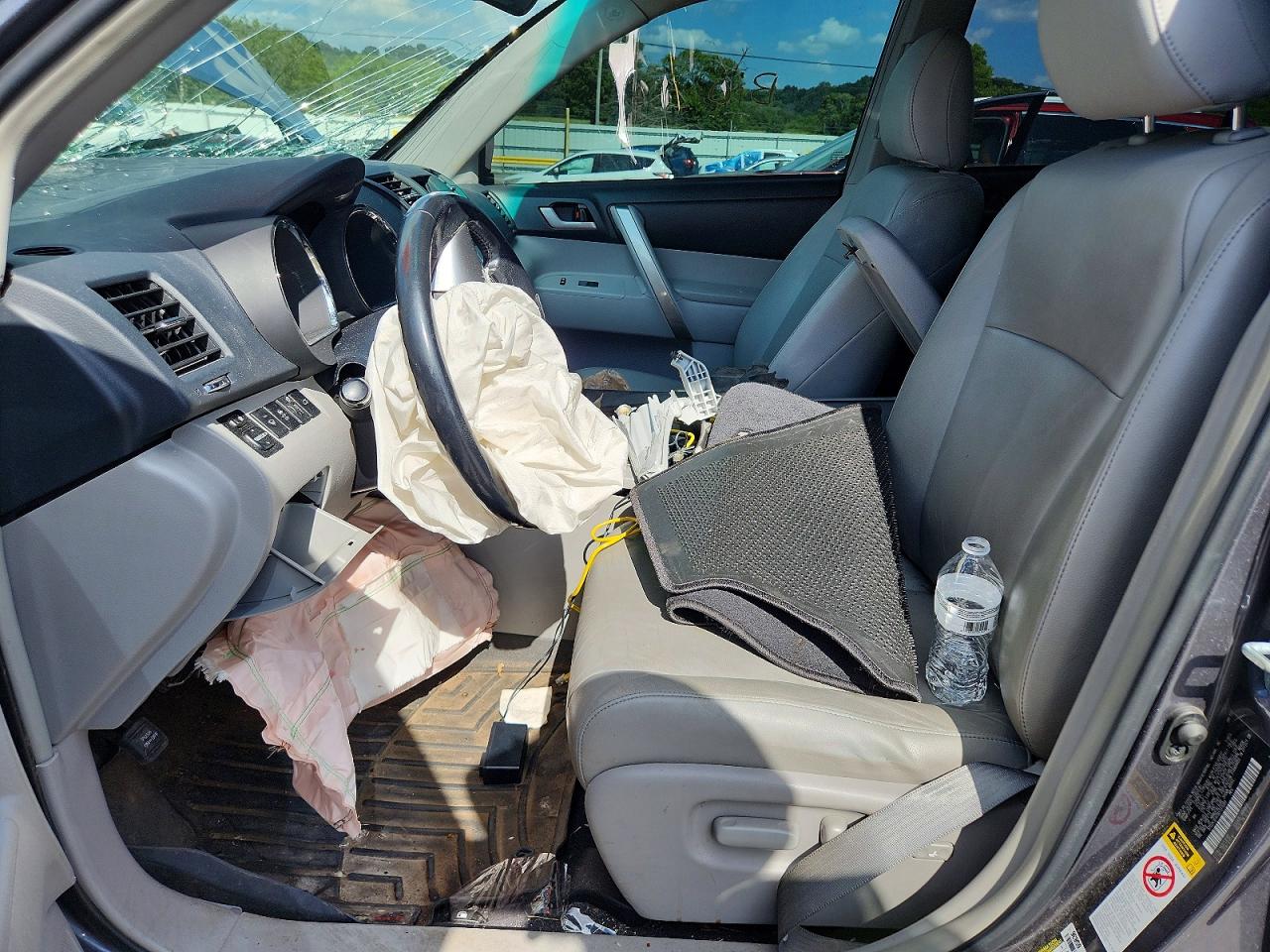 2013 TOYOTA HIGHLANDER