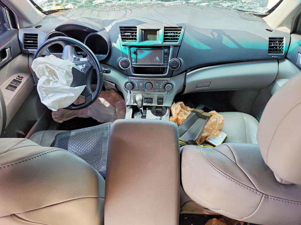 2013 TOYOTA HIGHLANDER