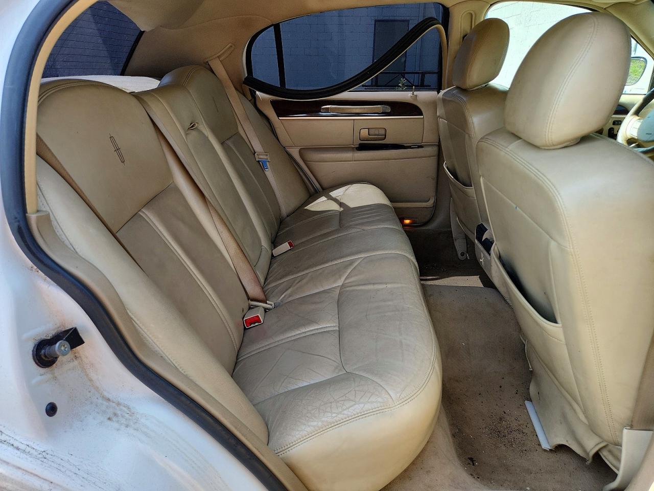 2006 LINCOLN TOWNCAR